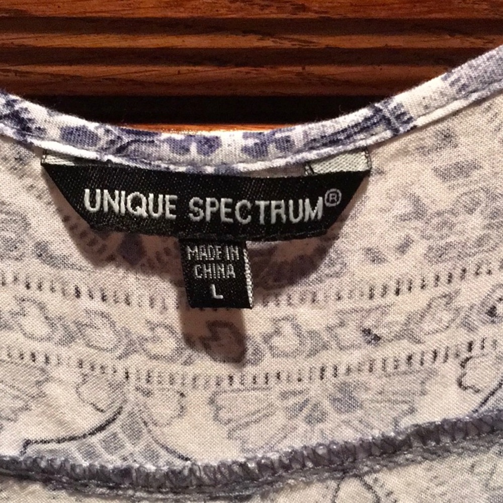 Tank top - Picture 2 of 3